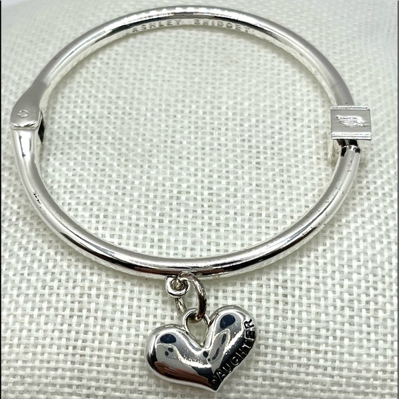 AB Daughter  LOVE Heart ❤️ Charm Bracelet Silver Tone clamper hinged closure - Picture 3 of 9